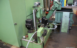 Centre d'usinage vertical STAMA MC 500 occasion