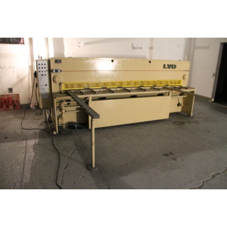 Cisaille guillotine Hydraulique LVD occasion