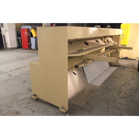 Cisaille guillotine Hydraulique LVD occasion