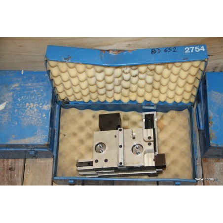 Unités de poinconnage et outils autonomes TECHNAL SCHUCO occasion