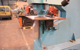 Poinçonneuse hydraulique GEKA PUMA 55 occasion 