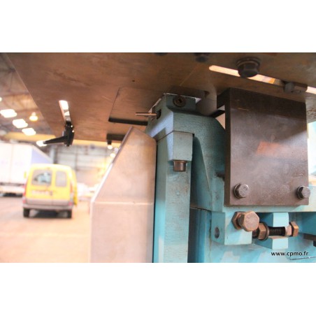 Poinçonneuse hydraulique GEKA PUMA 55 occasion 