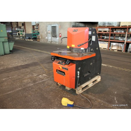 Encocheuse hydraulique AMADA versa 204  angle variable occasion 