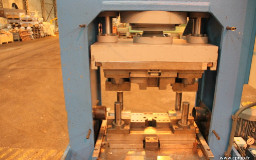 Presse à arcade hydraulique SICMI PST automatique occasion