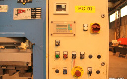 Presse à arcade hydraulique SICMI PST automatique occasion