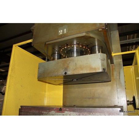 Presse à col de cygne hydraulique FAVRIN PUV 250 occasion