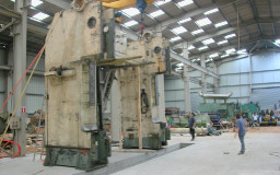 Réparation d'une presse-plieuse 6000 x 1000 tonnes