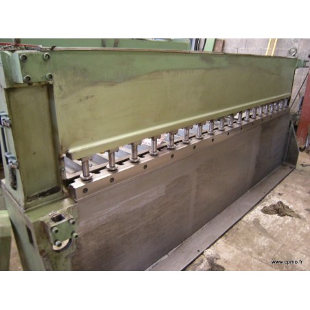 Révision d'une cisaille guillotine hydraulique