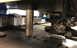 Poinçonneuse hydraulique GEKA PUMA 55 occasion 