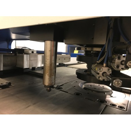 Poinçonneuse hydraulique GEKA PUMA 55 occasion 