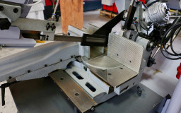 Scie à ruban semi-automatique HU 300 HAC