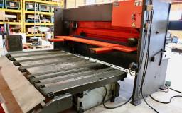 Cisaille Guillotine hydraulique AMADA CNC GPS 1230 occasion