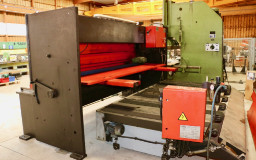 Cisaille Guillotine hydraulique AMADA CNC GPS 1230 occasion