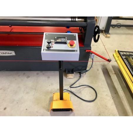 Rouleuse-croqueuse asymétrique AKYAPAK ASM 140-20/4,0