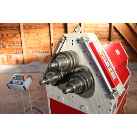 Cintreuse à profilés hydraulique APK 61 occasion