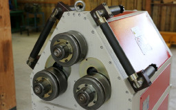 Cintreuse à profilés hydraulique APK 50 occasion