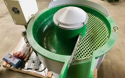 Vibrateur/ ébavureuse pour tribofinition HUVEMA VB 150 AA