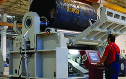 Rouleuse-croqueuse hydraulique AKYAPAK