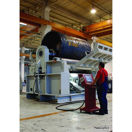 Rouleuse-croqueuse hydraulique AKYAPAK
