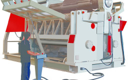 Rouleuse-croqueuse hydraulique AKYAPAK