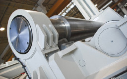 Rouleuse-croqueuse hydraulique AKYAPAK
