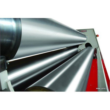 Rouleuse-croqueuse hydraulique AKYAPAK