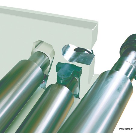 Rouleuse-croqueuse hydraulique AKYAPAK