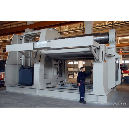 Rouleuse-croqueuse hydraulique AKYAPAK