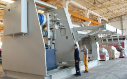 Rouleuse-croqueuse hydraulique AKYAPAK