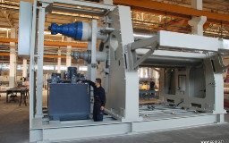 Rouleuse-croqueuse hydraulique AKYAPAK