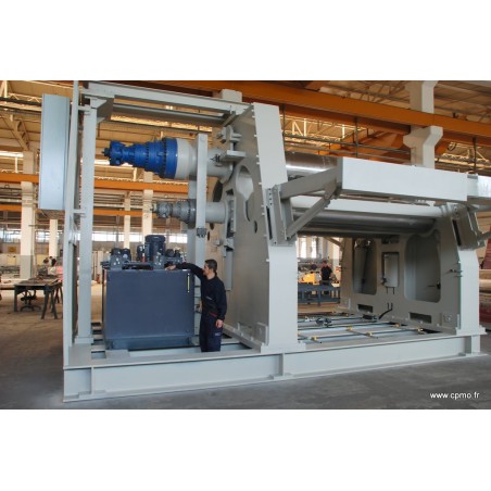 Rouleuse-croqueuse hydraulique AKYAPAK