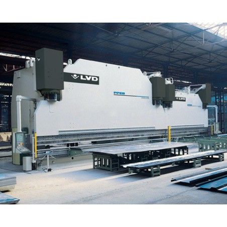 Presse plieuse LVD type en tandem