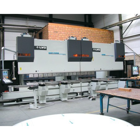 Presse plieuse LVD type en tandem