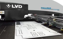 Poinçonneuse LVD Pullmax 520 et 720